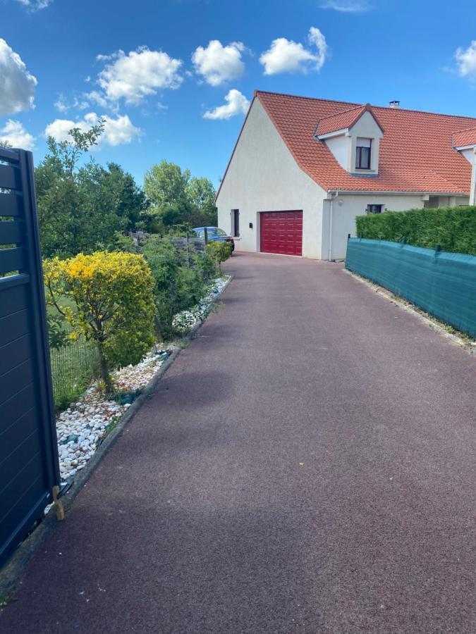 Bed and Breakfast Aux Charmes 1 Isques Exterior foto
