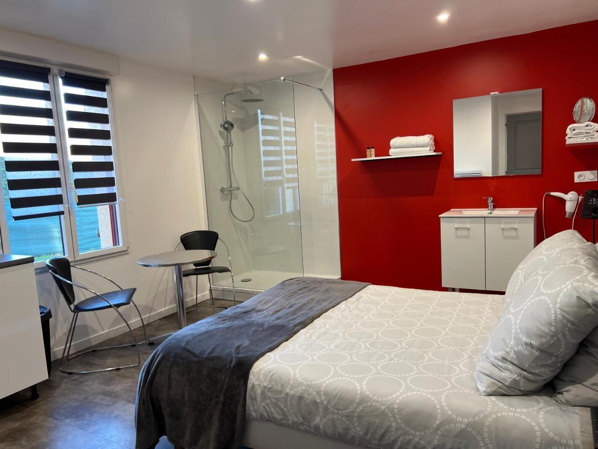Bed and Breakfast Aux Charmes 1 Isques Exterior foto
